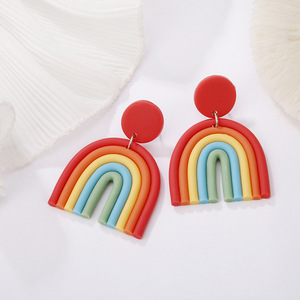Boucles d'oreilles clous géométriques en forme de U, douces et simples, en argile polymère, faites à la main, arc-en-ciel, pour l'été - Product Image 3