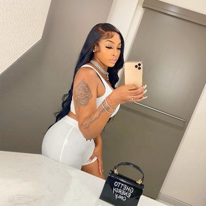 Nuovo 2024 caldo da donna T-Shirt Crop Top Set di <span class=keywords><strong>pantaloni</strong></span> corti Set <span class=keywords><strong>Jogger</strong></span> T-Shirt in due pezzi e Set corto con LOGO personalizzato - Product Image 2