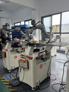 Robot Colaborativo Inteligente de Alta Gama con 6 Ejes, D3-K5, D4-K5, D3-I10, D4-I10, Función de Arrastre y Enseñanza, y Capacidad de Carga de 1.5 kg - Product Image 1