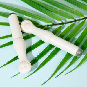 Pincel <span class=keywords><strong>de</strong></span> silicona portátil con forma <span class=keywords><strong>de</strong></span> pata <span class=keywords><strong>de</strong></span> gato para brillo labial y corrector, aplicador <span class=keywords><strong>de</strong></span> maquillaje con tapa para difuminar lápiz labial y mascarilla labial - Product Image 6