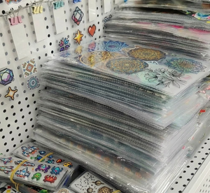 Autocollants personnalisés en gros pour gobelets, 16 motifs UV DTF, pour accessoires de bouteilles d'eau DIY, brillants, lavables et durables - Product Image 1