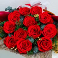 Lovebay Fertiger Ewiger Rosenstrauß Rote Rosen Konservierter Blumenstrauß für Valentinstag Einzelhandel Geschenkeladen Feiertagsgeschenk