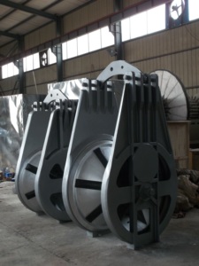 مصنع ترقية جديدة مخصصة رافعة بحرية كتلة الطاقة Purtic مع إطارات عجلات لقارب التونة OEM عالية الجودة - Product Image 3