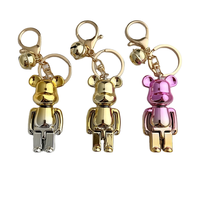 Vente en gros Porte-clés ours dégradé en PVC Pendentif ours dessin animé gradué UV pour sacs de transport Ceintures plastique acrylique dégradé violent
