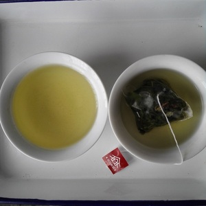 Té de Melocotón Oolong con Leche, Té Suelto Saludable de Fábrica China, 3g*30 Bolsitas/bolsa, Bolsita de Té Triangular, Materia Prima - Product Image 2