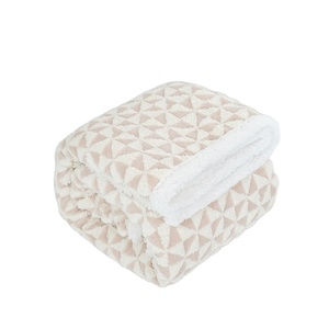 Manta Sherpa de tamaño doble, manta doble difusa, suave y acogedora para sofá cama, manta gruesa y cálida de lana para invierno, Rosa - Product Image 1
