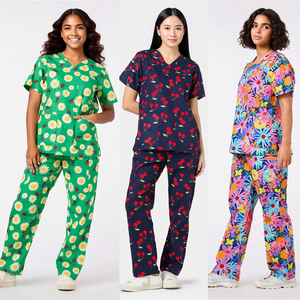 Uniformes de Enfermagem para Mulheres com Estampa de Desenhos Animados, Tops de Enfermagem Personalizados com Design Estiloso - Product Image 4