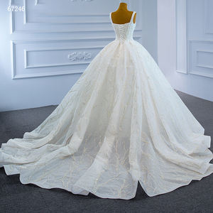 Vestido de Novia Moderno de Talla Grande con Encaje, Escote Corazón, Apliques de Cristal y Bordado, Modelo RSM67246 - Product Image 5