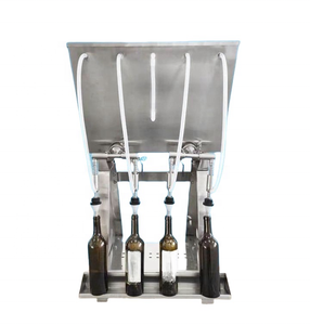 4 đầu đứng trọng lực tràn chất lỏng chai Filler điền máy với cho ăn bơm trọng lực Máy rót chai - Product Image 4