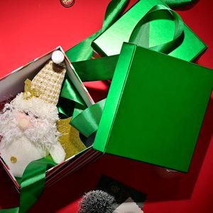 Cajas de papel navideñas de color rojo y verde divertidas al por mayor, revestimiento UV cuadrado, laminado mate, comida, perfume, favores de Navidad, decoración - Product Image 1