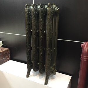 Venta caliente tradicional una sección negro pintado radiador de hierro fundido montado en el suelo 5 años de garantía precio de fábrica diseño gráfico - Product Image 3
