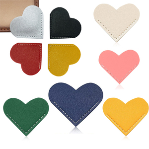Segnalibro d'angolo <span class=keywords><strong>a</strong></span> forma <span class=keywords><strong>di</strong></span> cuore in vera pelle fatto <span class=keywords><strong>a</strong></span> mano all'ingrosso per donne libri amanti del libro regalo per ufficio e forniture per la scuola - Product Image 2