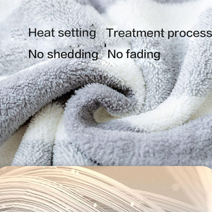 Toalla de Baño Absorbente de Secado Rápido, Suave y Cómoda, con Doble Capa, para Perros - Product Image 2