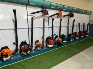 Souffleur à dos thermique 2 temps de qualité industrielle, 63 cm³, pour feuilles, poussière et neige - Product Image 6