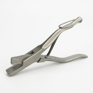 Alicate Cortador de Orejas Rectangular de Acero Inoxidable Reutilizable y Duradero para Ganado, Instrumentos Veterinarios y Jeringas - Product Image 1