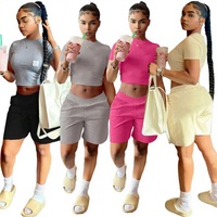 Ensemble court deux pièces tricoté pour femme, été 2026, décontracté, uni, avec logo personnalisé, haut court à col rond et poches, en polyester/coton, séchage rapide