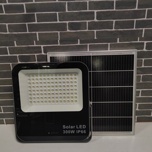 <span class=keywords><strong>Projecteur</strong></span> <span class=keywords><strong>solaire</strong></span> LED extérieur en aluminium IP66 200W 300W, projecteurs solaires super lumineux pour jardin - Product Image 6
