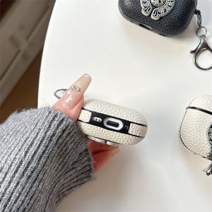 Para <span class=keywords><strong>Apple</strong></span> <span class=keywords><strong>Airpods</strong></span> 1/<span class=keywords><strong>2</strong></span>/3/<span class=keywords><strong>pro</strong></span>/<span class=keywords><strong>PRO</strong></span> <span class=keywords><strong>2</strong></span> Funda de cuero con patrón cruzado de cuerpo completo Airpods4 - Product Image 2