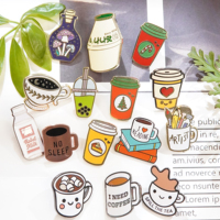 Épinglette en émail LGC personnalisée, motif lait de banane coréen anime, broche alimentaire personnalisée avec logo en gros, épinglette mignonne pour vêtements, thème nourriture et boisson
