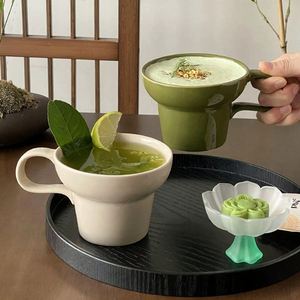 Tasse en céramique médiévale avec anse, résistante aux hautes températures, compatible micro-ondes, design créatif en porcelaine, motif uni - Product Image 3