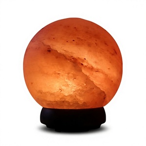 Lámpara de cristal de sal rosa del Himalaya, hecha a mano con sal de roca natural, luz LED decorativa de mesa para decoración del hogar y la oficina. - Product Image 3
