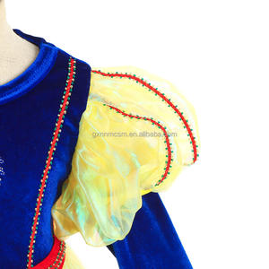 Noël <span class=keywords><strong>dessin</strong></span> <span class=keywords><strong>animé</strong></span> <span class=keywords><strong>neige</strong></span> blanche princesse Cosplay robe pour filles Halloween carnaval fête <span class=keywords><strong>reine</strong></span> <span class=keywords><strong>des</strong></span> neiges Costume avec cape et pantalon - Product Image 4