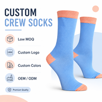 Chaussettes en coton pour femmes à logo personnalisé, faible MOQ, rayées et colorées, pour le quotidien, le bureau, la mode féminine, directement de l'usine