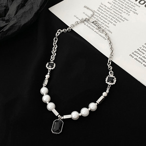 Collar de hip-hop, collar de cuentas de cristal negro de acero titanio fresco, cadena de suéter de nicho de lujo ligero para hombres y mujeres - Product Image 3