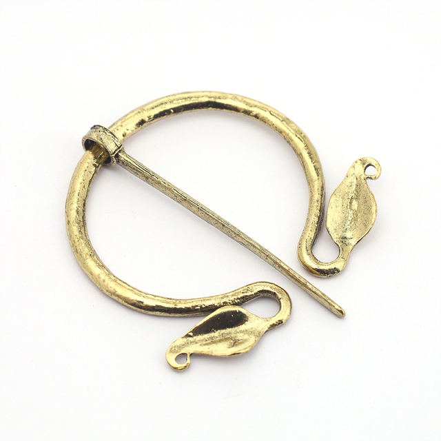 Vintage Luxury Women's Geometric Viking Brooch Unisex Designer Brooches Sweater Scarf Pin for Parties Weddings and Gifts