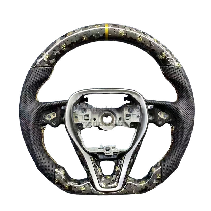 Carbone forgé + cuir perforé + striure jaune