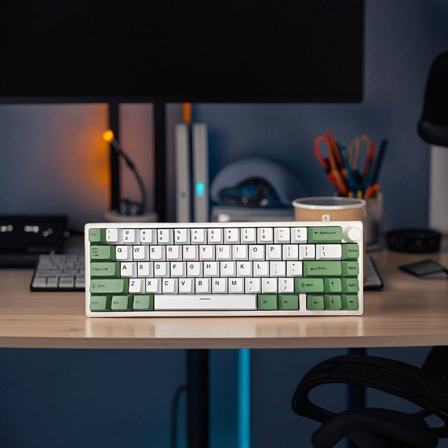 Matcha Green White Mechanical Keyboard 65% Compact Gasket Structure Rotary Knob Hot Swappable RGB Gamer Keyboard