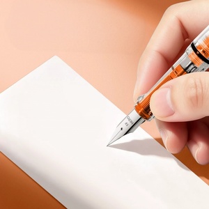 <span class=keywords><strong>Penna</strong></span> Trasparente - <span class=keywords><strong>Penna</strong></span> Speciale per Esercizi di Scrittura per Adulti <span class=keywords><strong>con</strong></span> <span class=keywords><strong>Cartuccia</strong></span> d'Inchiostro Sostituibile e Confezione Regalo - Product Image 3