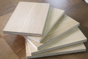 Contrachapado de Roble Blanco de Primera Calidad, Revestido con Chapa de Madera, Lijado por Ambos Lados, Superficie Plana, Panel de Grado Mueble, Hecho en Vietnam - Product Image 4