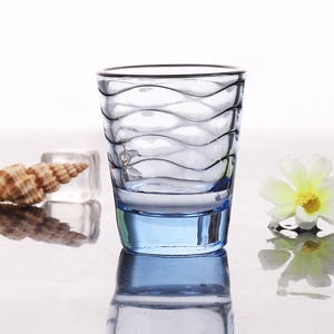 Bicchierini da <span class=keywords><strong>Shot</strong></span> Personalizzati da 50 ml (2 oz) in Vetro Colorato a Spruzzo per Tequila e Vodka – Idea Regalo Souvenir - Product Image 1