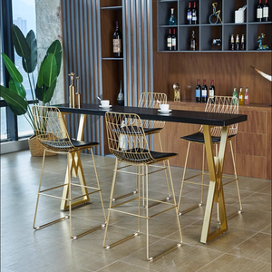 شبكة كوتيل لوسي حديثة قابلة للتكديس ، إطار معدني ذهبي مصنوع يدويًا ، بارستول على طاولة عالية للمناسبات - Product Image 1