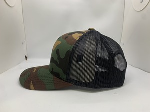 Gorra de camionero clásica de 6 paneles con bordado personalizado de malla de camuflaje, gorra de camionero original 112P, hecha en Vietnam - Product Image 3