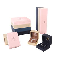 Boîte à bijoux de luxe en velours avec doublure douce, organisateur à compartiments multiples, présentoir élégant pour commode, coiffeuse, ou idéal pour offrir