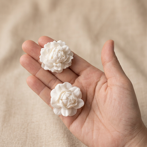 Flor de jazmín de arcilla realista suave hecha a mano |   Decoración Artificial Clásica para el Día de la Madre, Graduación, Año Nuevo, Acción de Gracias y Más - Product Image 2
