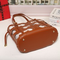 Nouveau Sac à Bandoulière Tendance 2026 pour Femme, Marque Célèbre, Style Luxe Designer, Idéal pour le Shopping