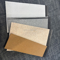 Panneaux muraux extérieurs en métal mousse PU Panneau sandwich en mousse de polyuréthane gaufré Bardage en métal enduit de pierre pour maison conteneur