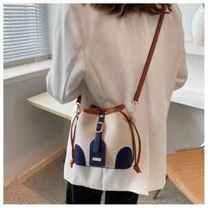 Sac seau imprimé au design personnalisé commandes en gros disponibles couleurs contrastées femmes sac à bandoulière pour le quotidien - Product Image 1