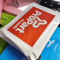 Logo kustom dicetak tas kurir hitam daur ulang kilat paket pengiriman pakaian tas polymailer surat amplop amplop