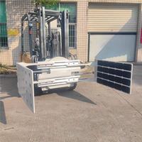 Pince à balles hydraulique robuste HELI réglable pour chariot élévateur, idéale pour la manutention en ferme, entrepôt et logistique