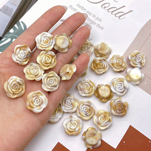 Perles en résine imitation coquillage bicolores 20 mm pour la création de chaînes de téléphone, porte-clés, pendentifs de voiture, ornements DIY - Product Image 1