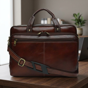 Sac à dos pour ordinateur portable en cuir véritable B S International pour homme, durable, populaire, antichoc, imperméable, taille personnalisable - Product Image 1