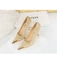 Chaussures à talons hauts en velours à la mode pour dames talons aiguilles pointus pompes vêtements de mariage femmes chaussures habillées de luxe
