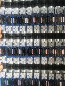 PGF1-21/2.2RV01VP1 R900932133 PGF1-2X/2.2RV01VP1 Pompe à engrenages ORIGIN Fabriquée en Allemagne En stock Prix compétitif - Product Image 1