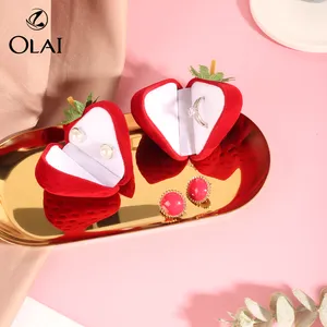 새로운 디자인 빨간 핑크 딸기 반지 상자 플라스틱 결혼식 제안 약혼 선물 보석 패키지 상자