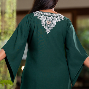 Vestido Maxi Casual Elegante con Mangas Campana y Dobladillo Asimétrico, Bordado y Duradero para Mujer - Product Image 1