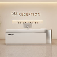 Comptoir d'angle personnalisé en acier inoxydable, style minimaliste, pour réception, caisse enregistreuse, ensemble complet pour magasins de vêtements et instituts de beauté